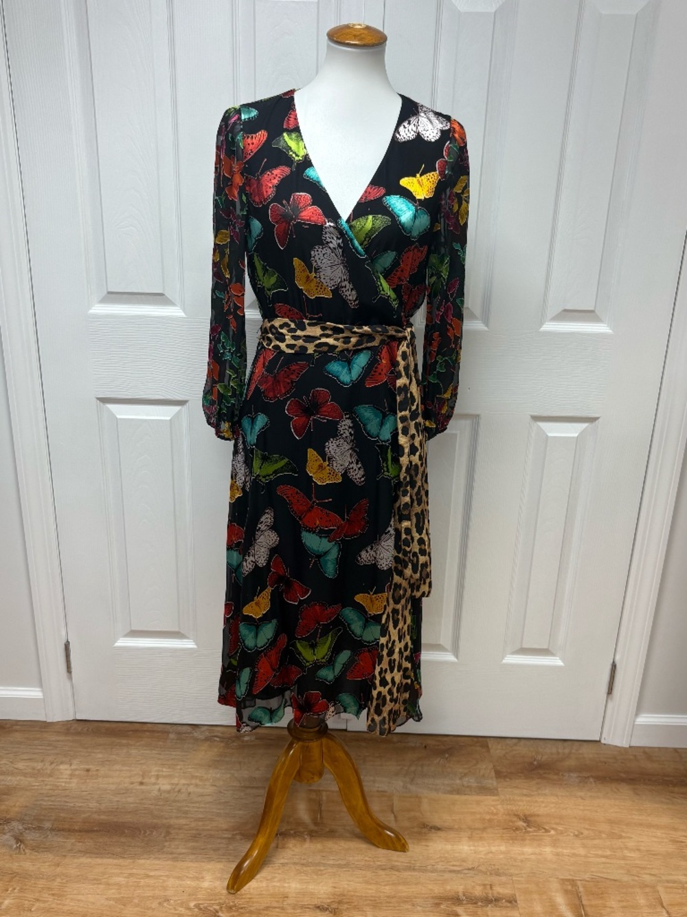 Alice + Olivia "Jesse" Midi Dress - Size 6 - NEW Without Tag.